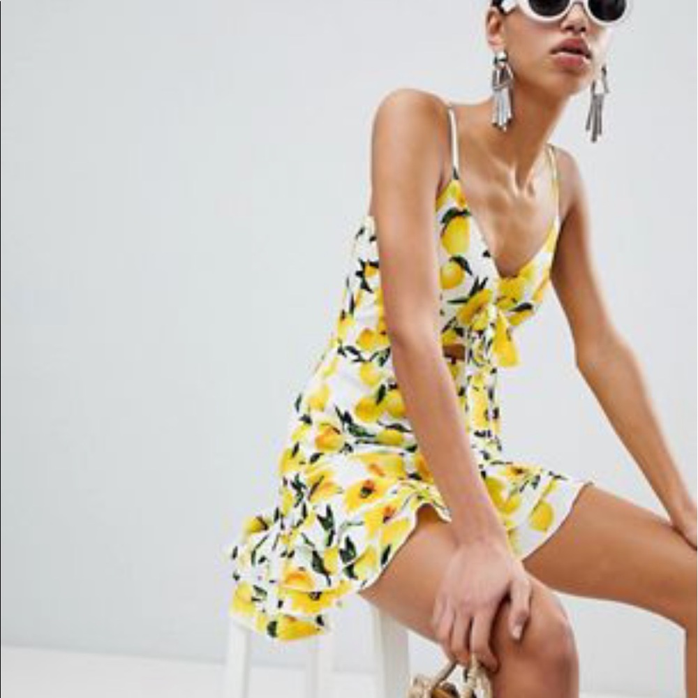 LEMON CUT OUT DRESS 🍋